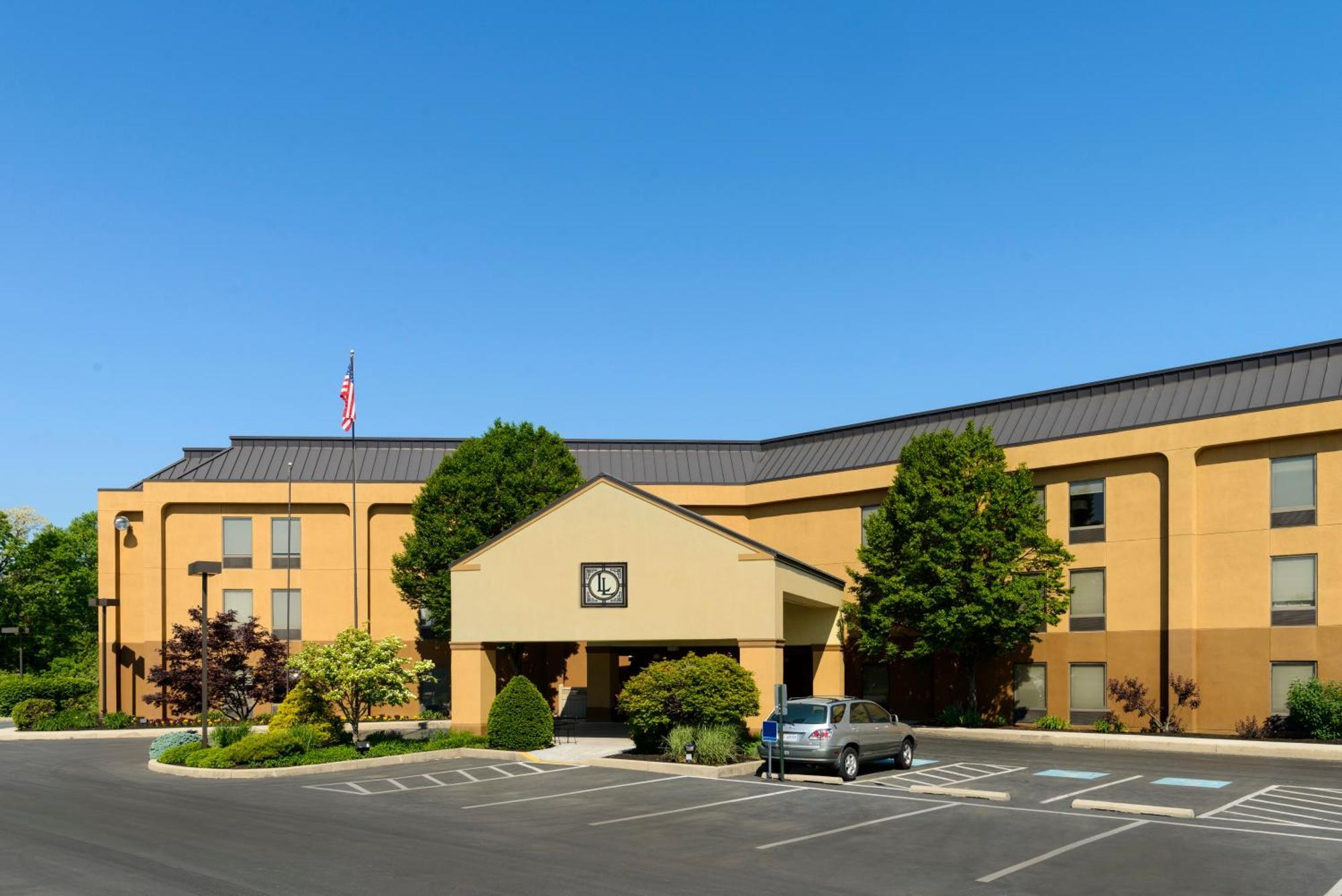 Larkspur Landing Carlisle Hotel Exterior foto